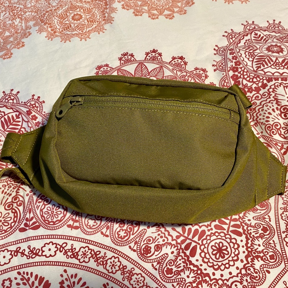 Girlfriend Collective Fanny Pack - Olive
